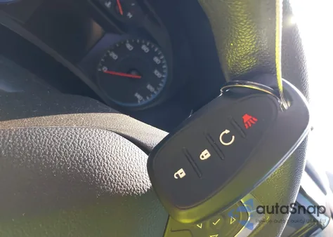 2018 Chevrolet Traverse Ls z USA, uszkodzony, nr VIN 1GNERFKW3JJ266423